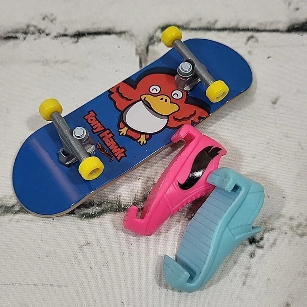 Hot Wheels Tony Hawk‎ Fingerboard Lot With Sneakers Shoes Skate Skull Grind
